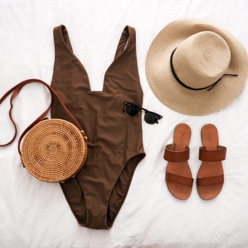 What's in My Summer 2019 Travel Capsule Wardrobe - Emily Lightly