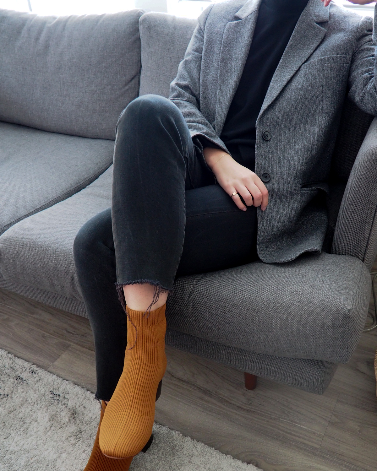 How to Style Boots & Blazers for Fall featuring Everlane - Emily Lightly